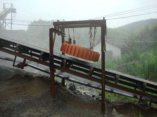 Ubicación del servicio local Ninguno Cinturón transportador seco suspendido Separador de hierro electromagnético