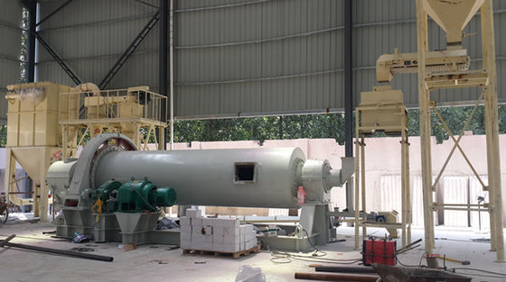 Máquina de molino de bolas de revestimiento de aluminio interior para moler arena de cuarzo en polvo 1 controlada por PLC