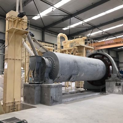 710-1500 r/min Velocidad de rotación del soplador Molino de bolas de molienda de piedra de molienda de gran pureza